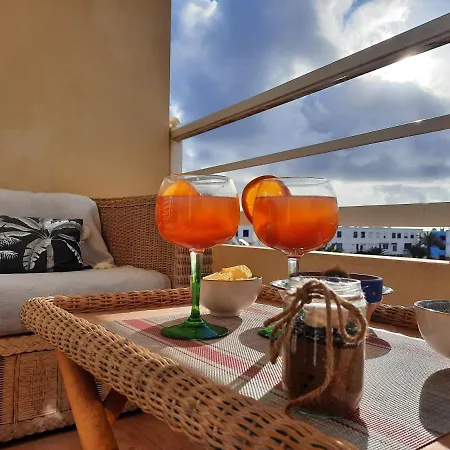 Apartment Sun & Surf Loft, Near Main Street And Beach, Wifi Fiber, Winter Garden With Sea View Corralejo