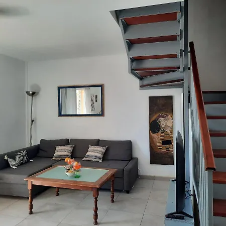 Daire Sun & Surf Loft, Near Main Street And Beach, Wifi Fiber, Winter Garden With Sea View