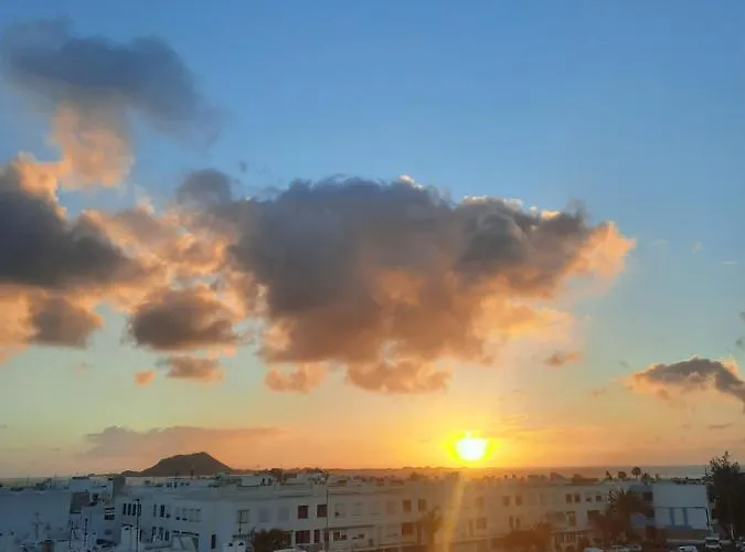 Sun & Surf Loft, Near Main Street And Beach, Wifi Fiber, Winter Garden With Sea View Apartamento Corralejo